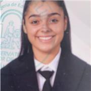 Profesora de música imparte clases de iniciación a conservatorios, música de colegios o institutos, y lenguaje musical